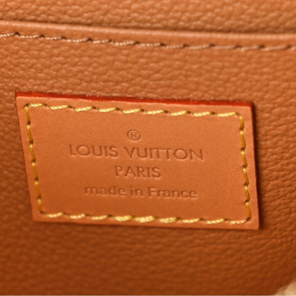 LIMITED EDITION 1854 BLUE COSMETIC POUCH PM Louis Vuitton - Picture 5 of 7
